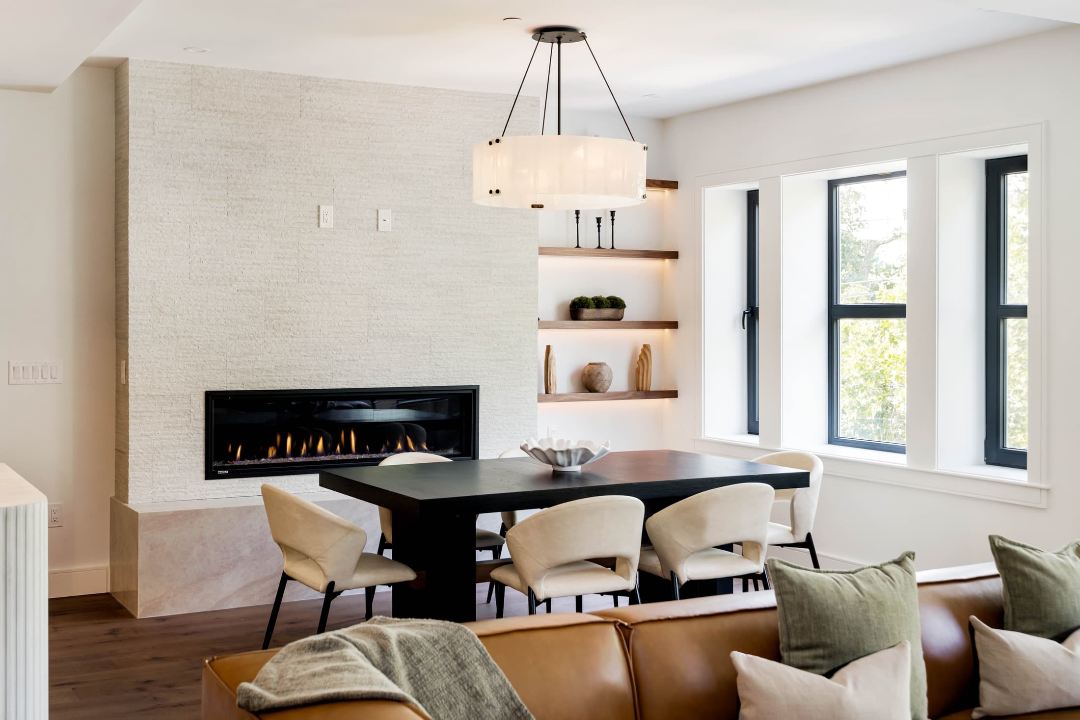 79 Park dining room with windows